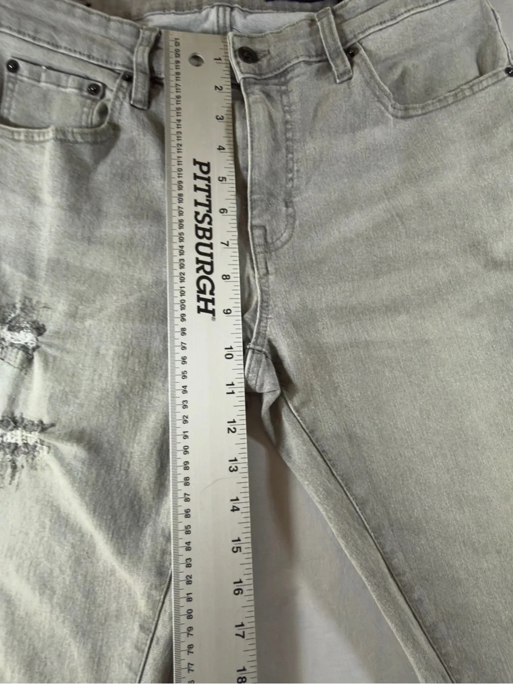 Slim Distressed Men's Jeans in Light Gray by